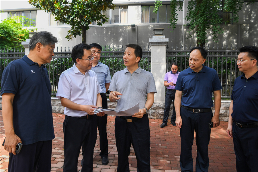 許忠建專題調(diào)研主城區(qū)城市品質(zhì)提升及榆樹灣旅游產(chǎn)品設(shè)計(jì)情況